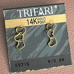 Vintage Trifari Gold Double Heart Earrings